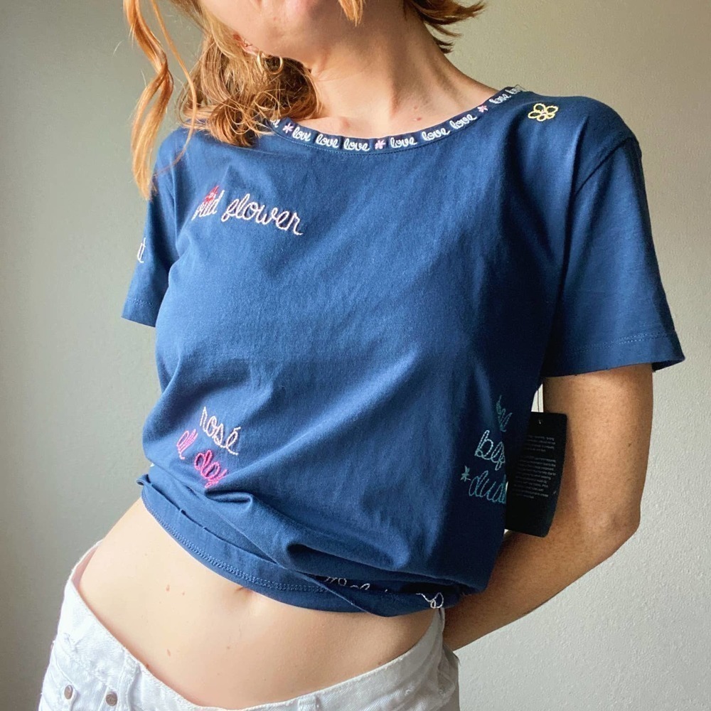 NWT Chaser Blue Diary Embroidered Crewneck Tee - Picture 3 of 8